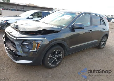 2023 Kia Niro Lx z USA, uszkodzony, nr VIN KNDCP3LE3P5116615